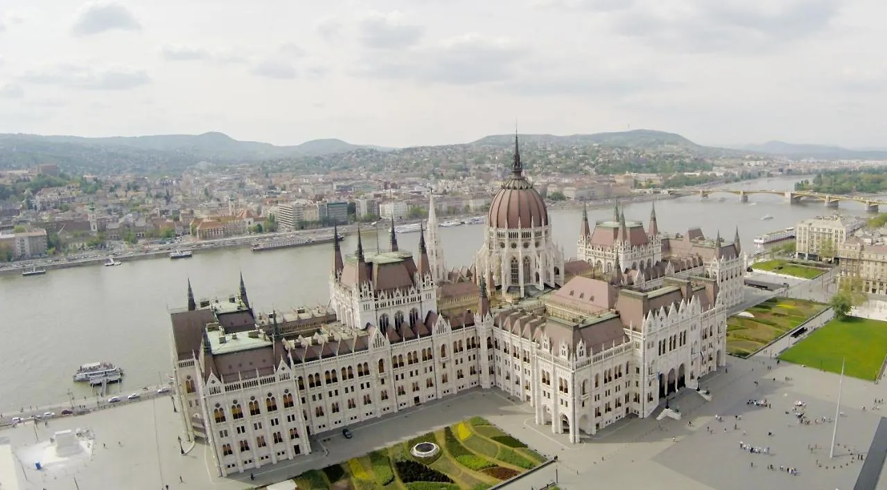 Little Americas Main Street Apartments Budapešť